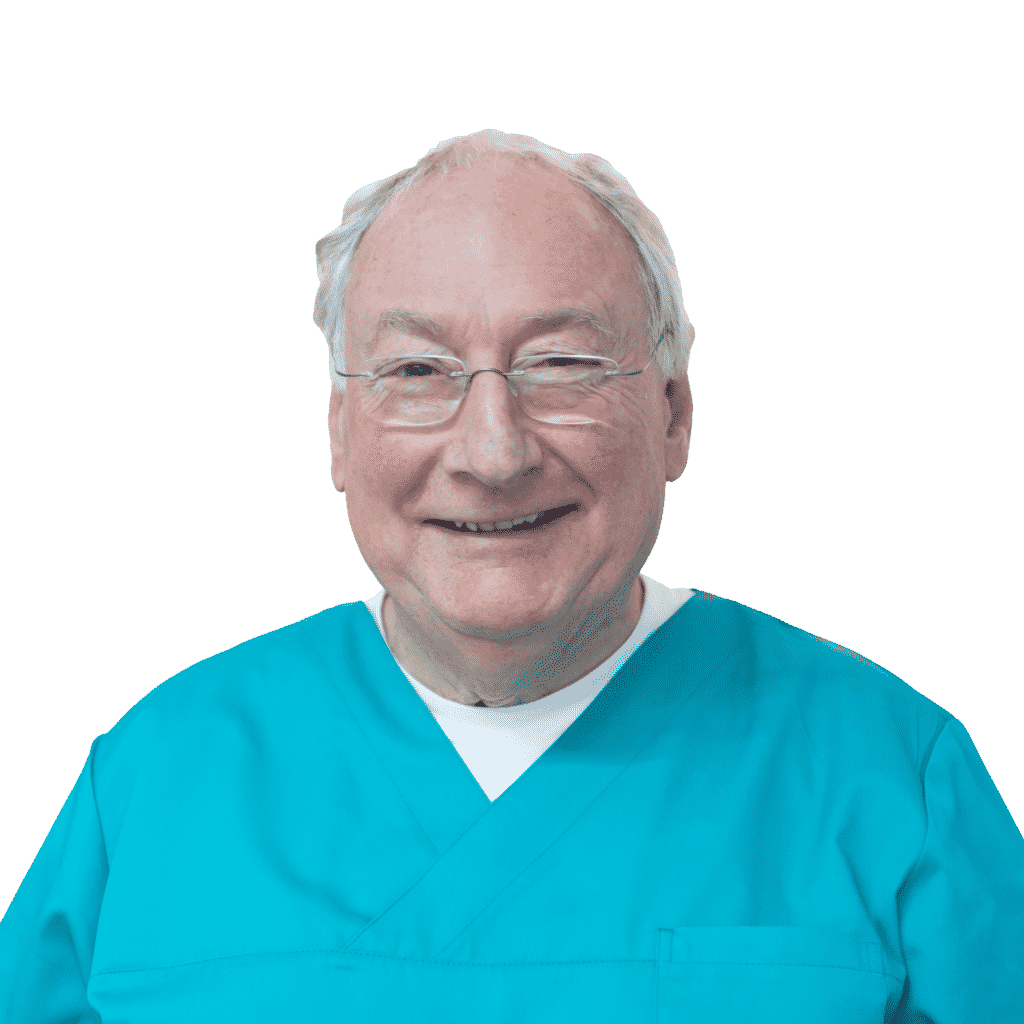 Profilfoto Zahnarzt Lutz Tent in Koblenz lachend vor Hintergrund